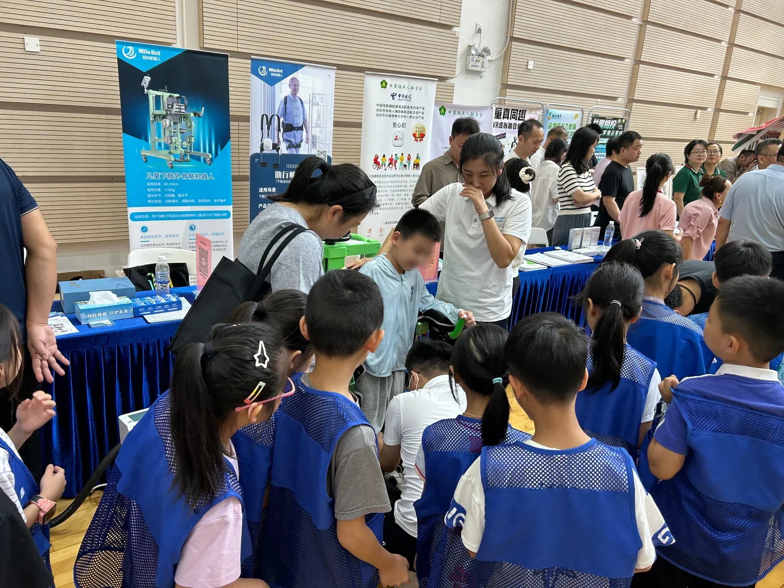 「央视报道」迈步机器人闪耀深圳市第八次残疾预防日活动