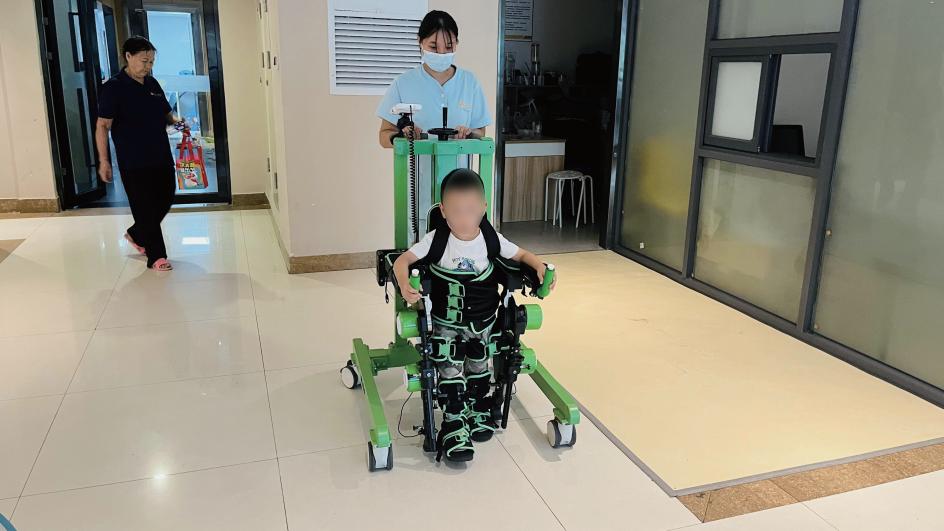 C Series used for supervised children’s walking practice