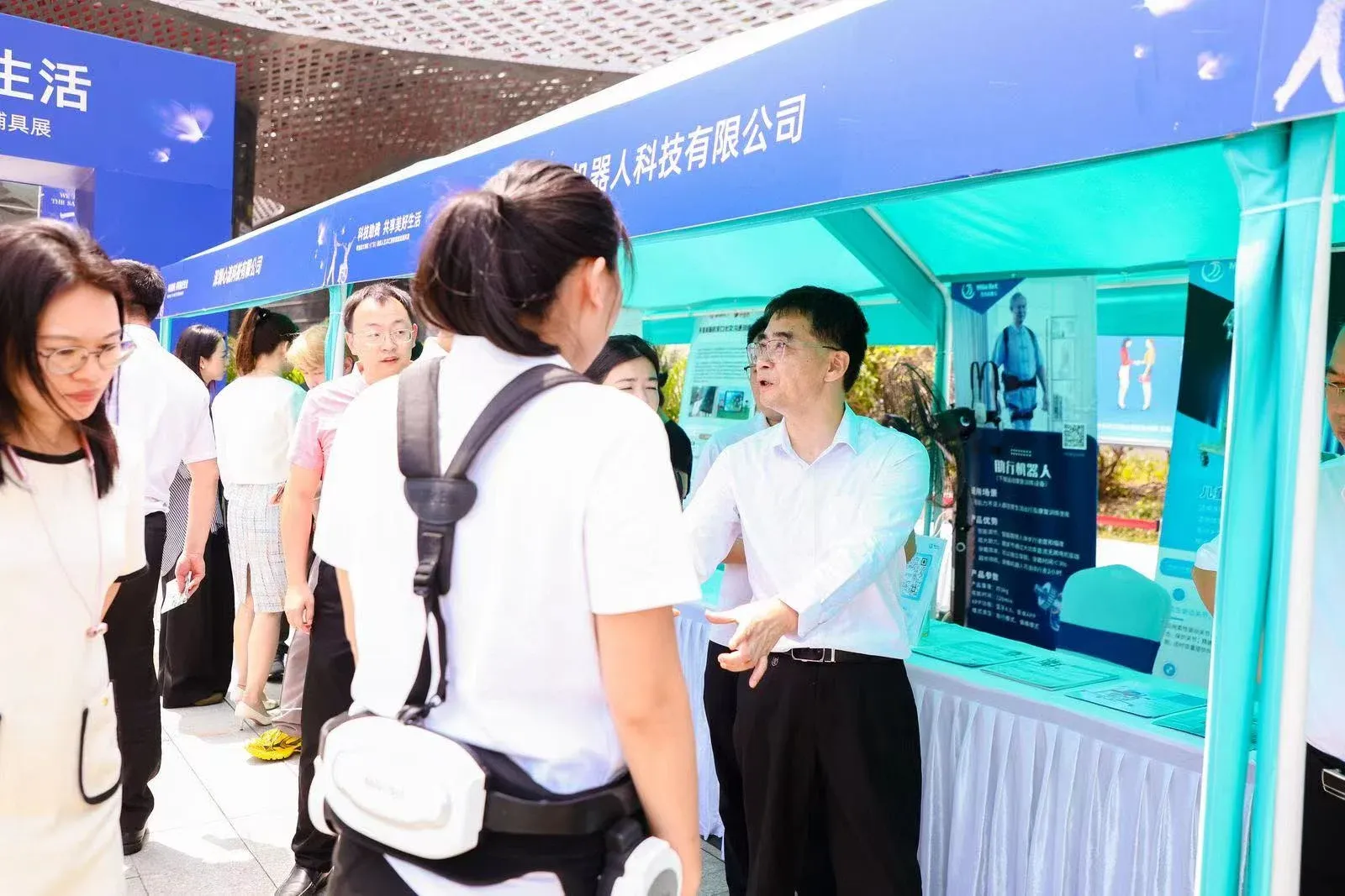 「科技助残」迈步机器人受邀参与北京、深圳等地残联助残活动,科技助力残疾人士共享美好生活