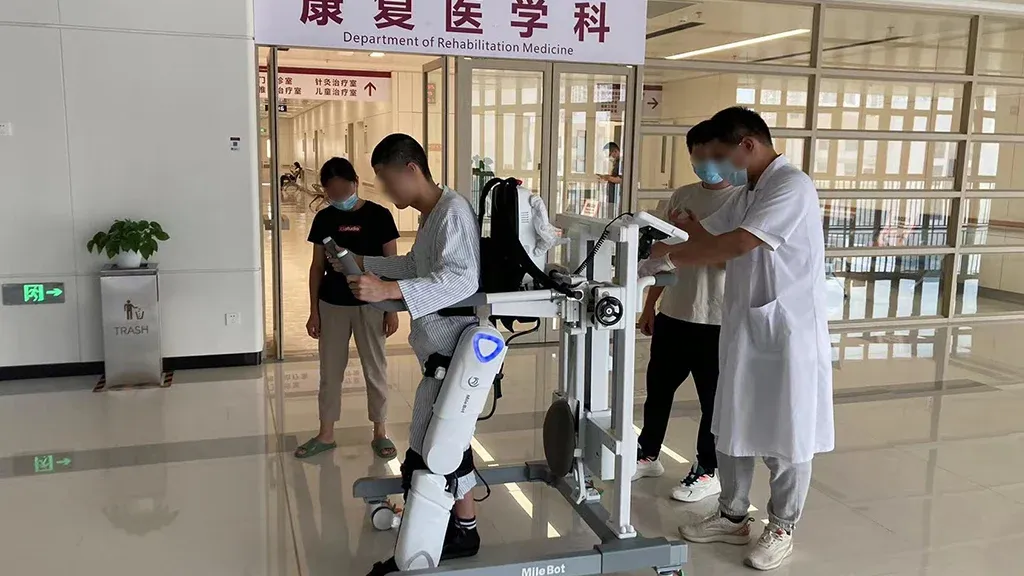 「黑科技」探索外骨骼机器人的创新之旅